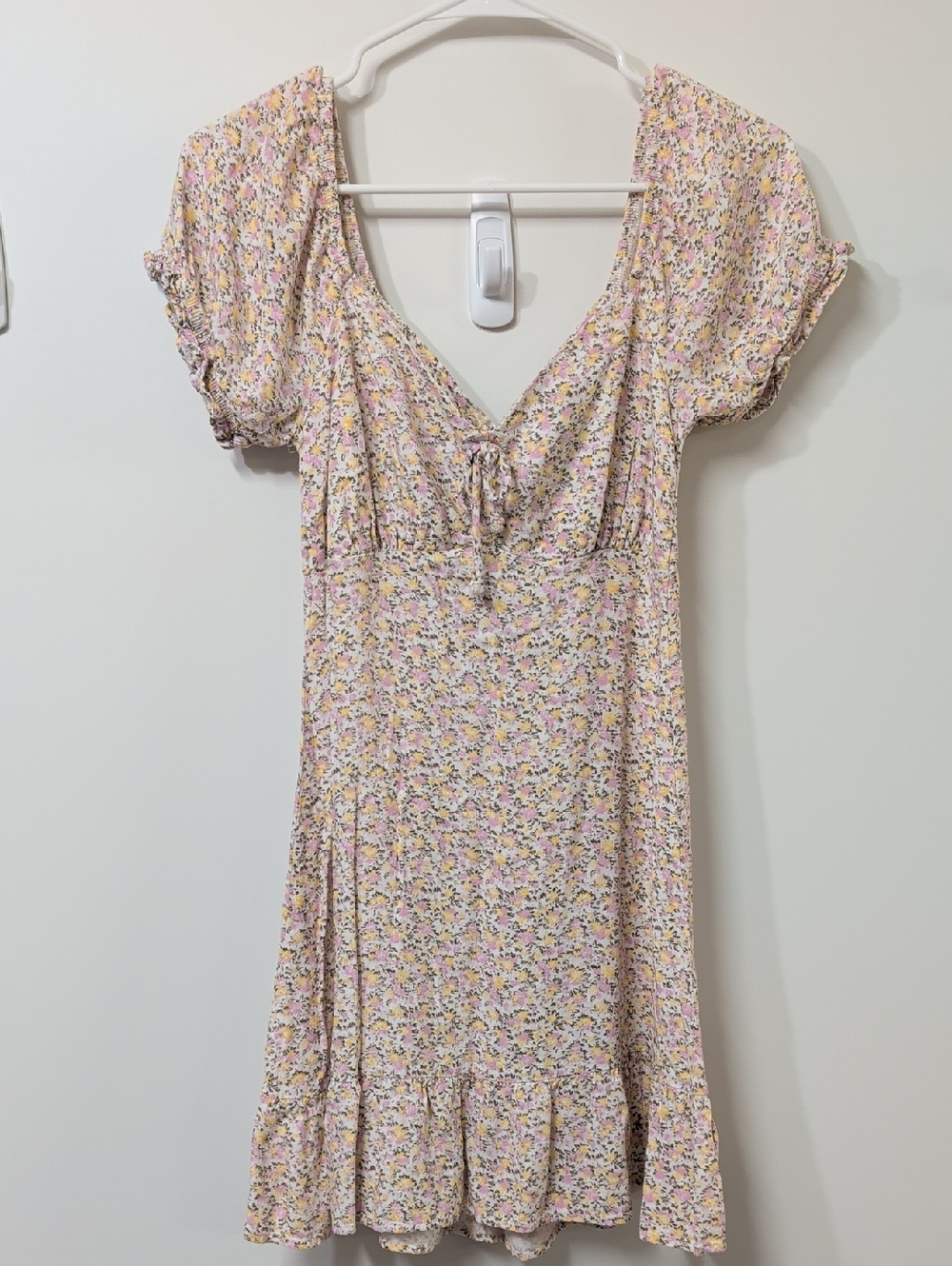 Wild Fable Cream Pastel Floral Mini Dress Size Small